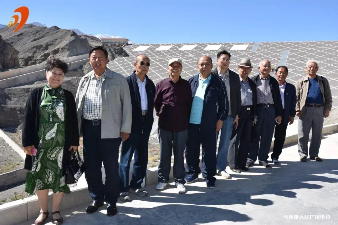 男朋友在家打赤膊,我可以学他吗?的红迪网平台,精彩内容汇聚于此